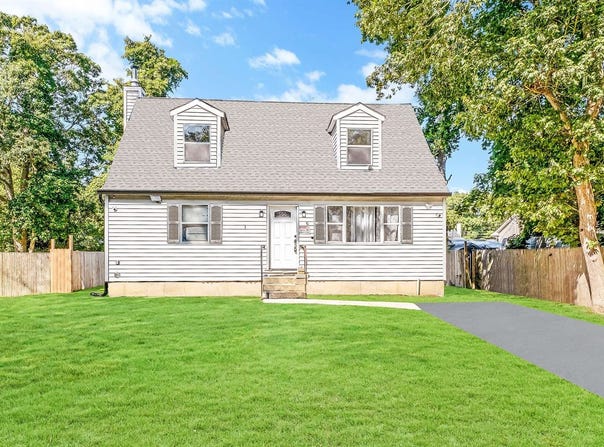 6 Bogota Road, Mastic Beach, NY 11951