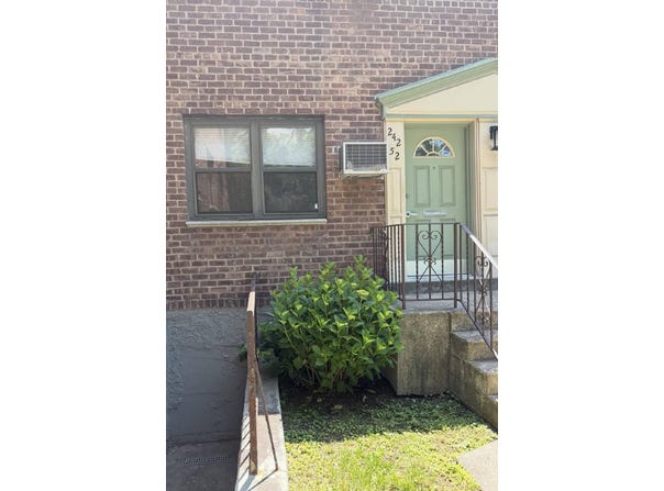 242-52 Horace Harding Expressway, douglaston, NY 11362