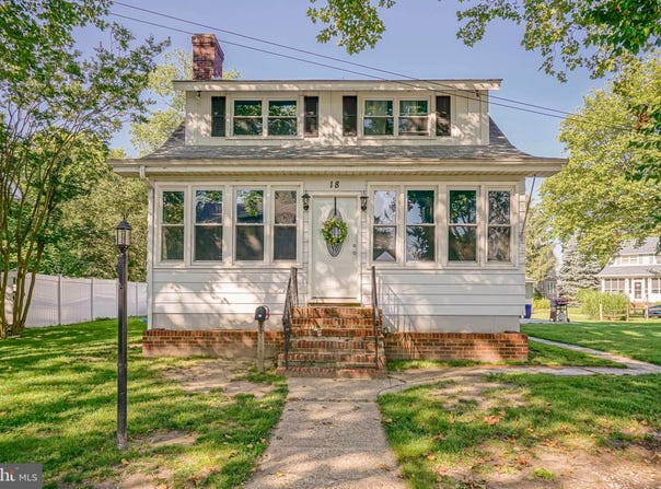 18 SPRING STREET, CARNEYS POINT, NJ 08069