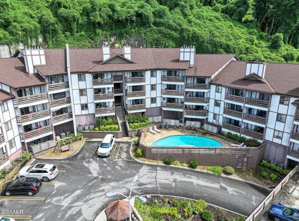 616 Turkey Nest Road, Gatlinburg, TN 37738