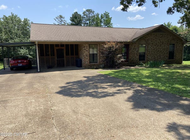 948 Sand Avenue, Henderson, TN 38340