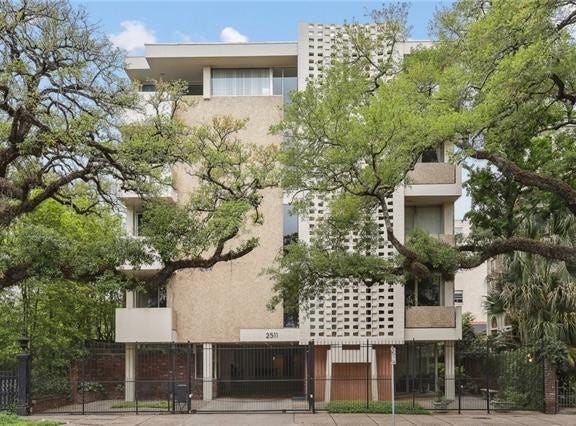 2511 ST CHARLES Avenue, New Orleans, LA 70130