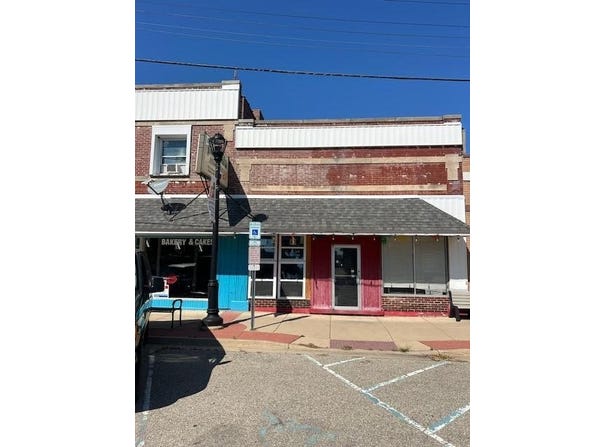 17 W Main Street, Grant, MI 49327