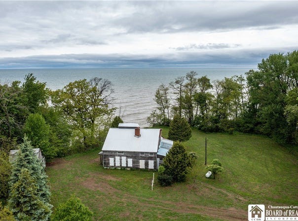 8227 Woodlawn Drive, Westfield, NY 14787