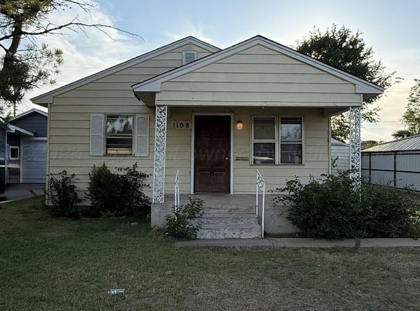 1108 S Dwight St, Pampa, TX 79065
