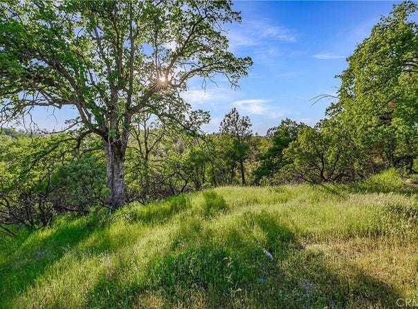 166 Quartz Hill Road, Redding, CA 96003