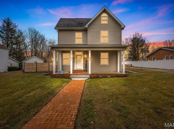 616 W Columbia Street, Farmington, MO 63640