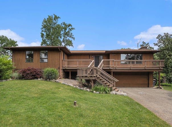 1005 Dogwood Drive, Portage, MI 49024