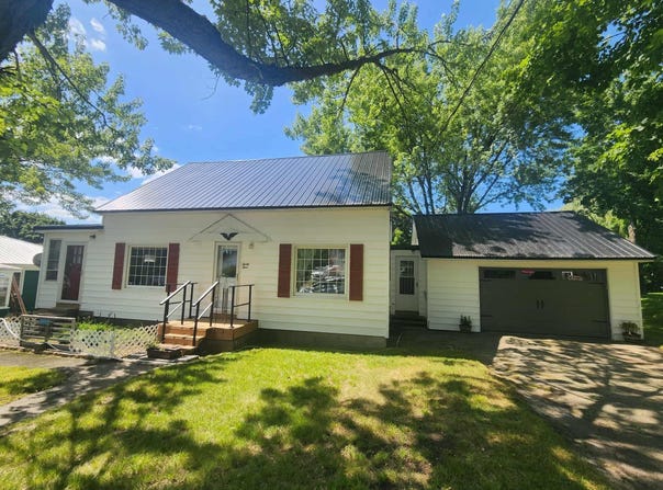 34 Cedar Street, East Millinocket, ME 04430