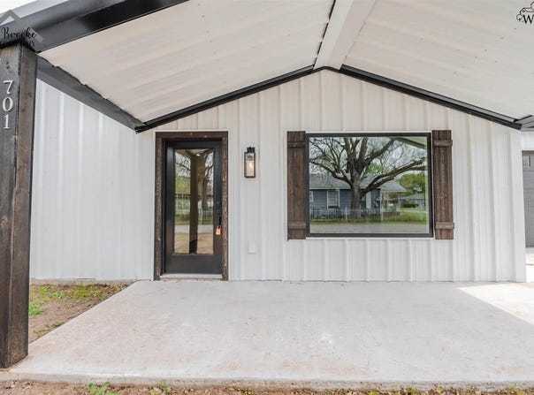 701 PARK STREET, Burkburnett, TX 76354