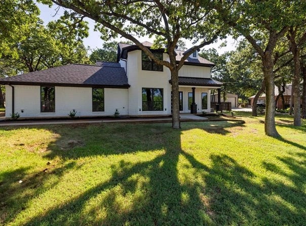 2333 Trail Tree Court, Burleson, TX 76028
