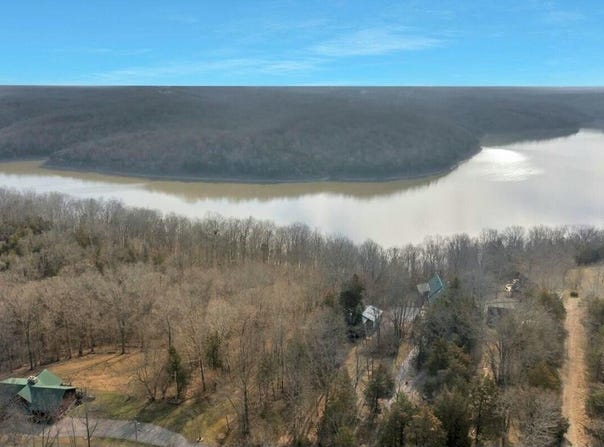950 Lakeview Drive, Bloomfield, KY 40008