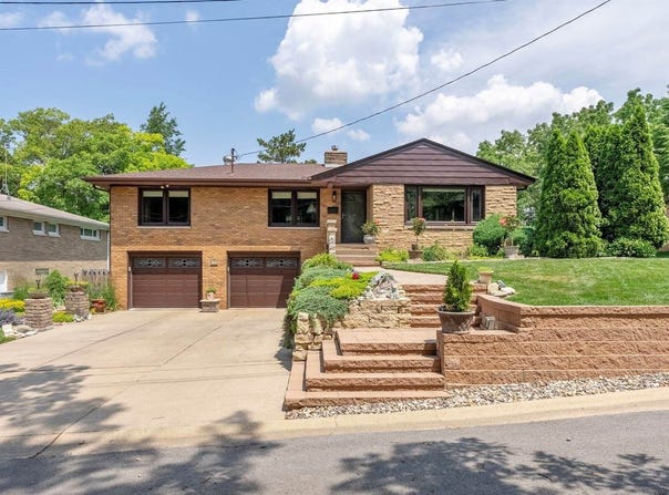 615 20TH Avenue Court, East Moline, IL 61244