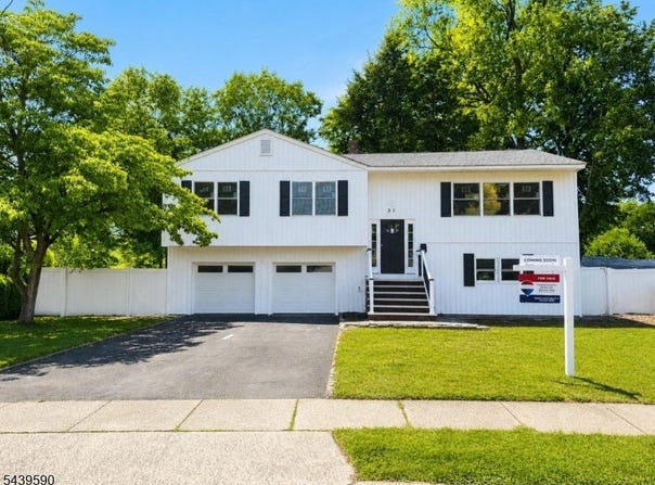31 Shearn Dr, Middlesex Boro, NJ 08846-1263
