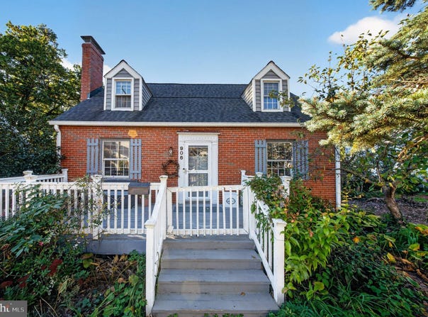 906 PHILIP POWERS Drive, LAUREL, MD 20707