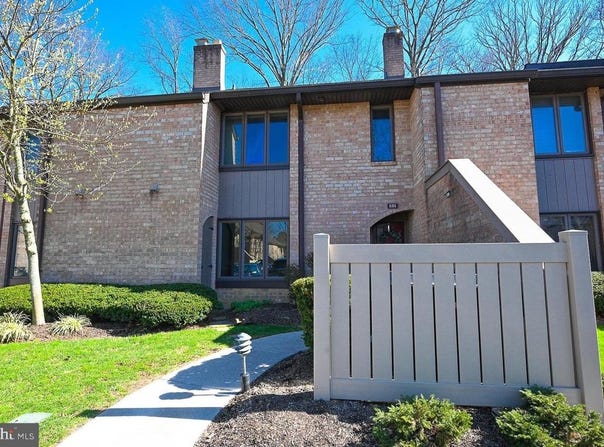 131 WOODGATE LANE, PAOLI, PA 19301