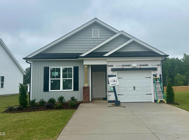 130 W Saltgrass Lane, Smithfield, NC 27577
