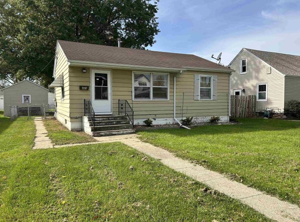 443 NE 2nd Ave, Le Mars, IA 51031