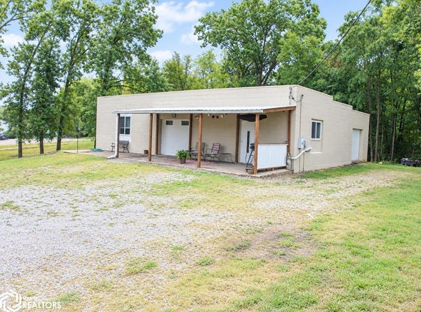 203 Mill Street, Bloomfield, IA 52537