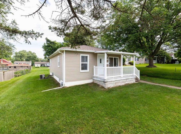 1707 JACKSON Street, Quincy, IL 62301