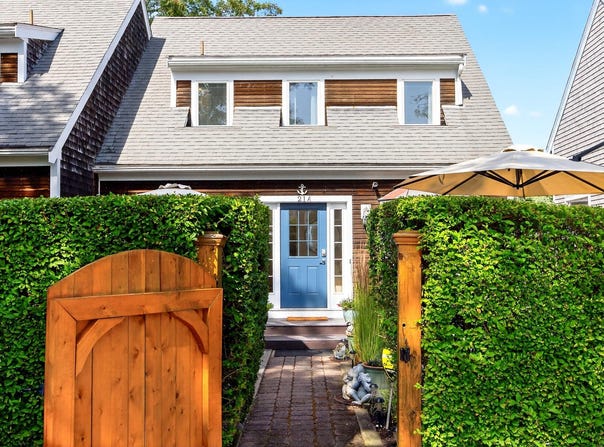 21 Priscilla Alden Road, Provincetown, MA 02657