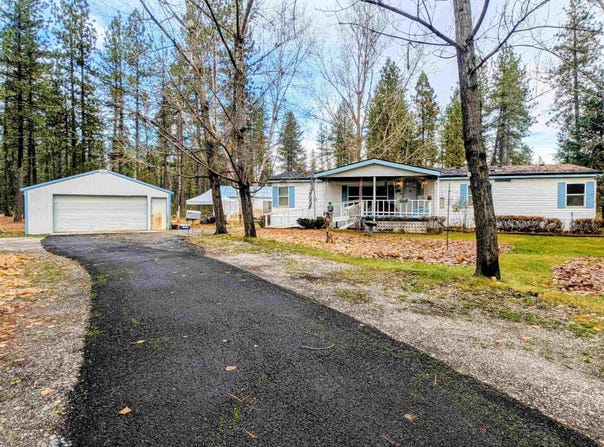 4040 Lyon Moss Rd, Loon Lake, WA 99148