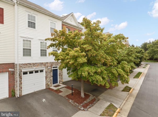 42538 MAGELLAN SQUARE, BRAMBLETON, VA 20148