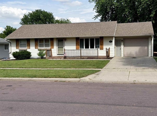 1012 S Marshall, Rock Rapids, IA 51246