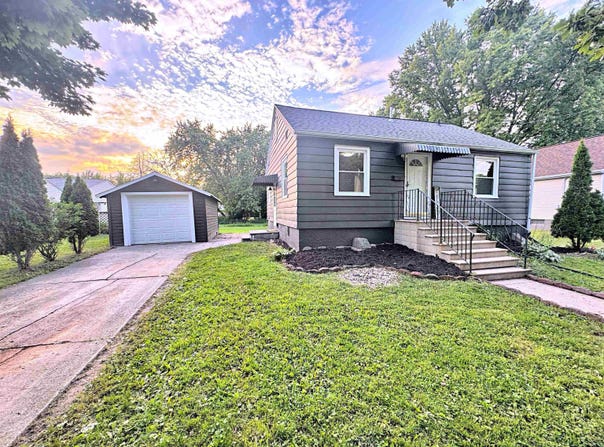 424 GOODELL Street, GREEN BAY, WI 54301