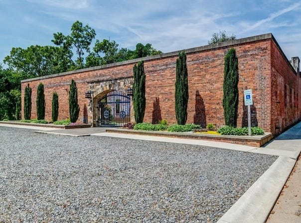 11 Railroad St, MURPHY, NC 28906