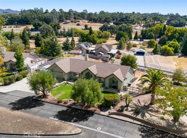 155 Eagle Creek Court, Atascadero, CA 93422