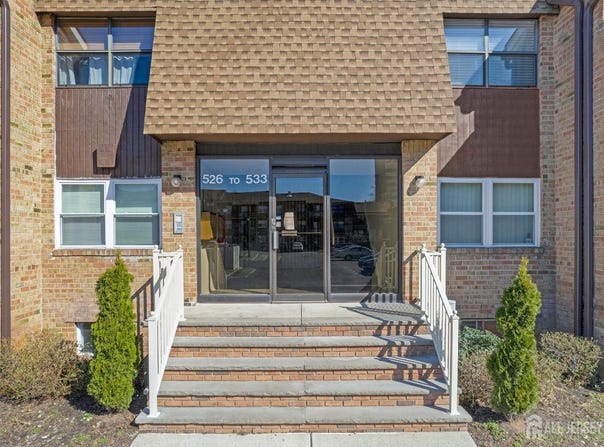 529 Sharon Garden Court, Woodbridge Proper, NJ 07095