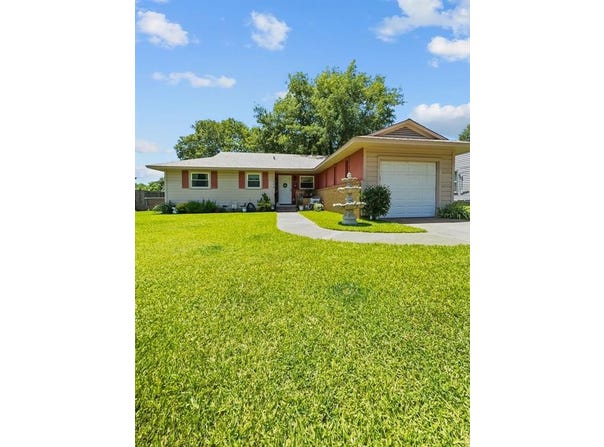 1518 N Ricketts Street, Sherman, TX 75092