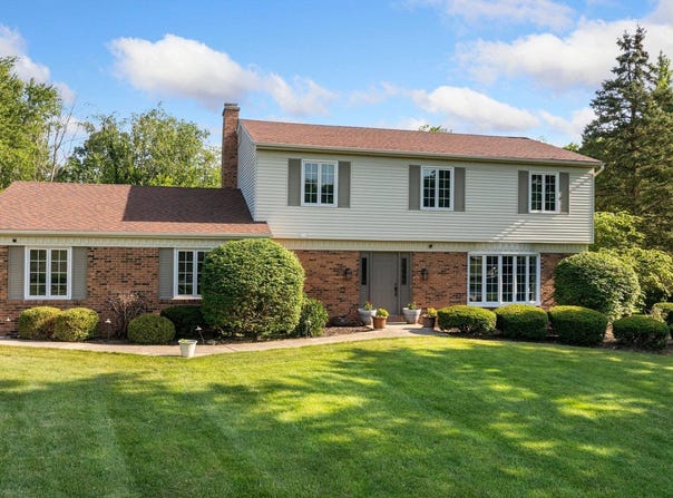 9824 Iron Bridge Road, Roanoke, IN 46783