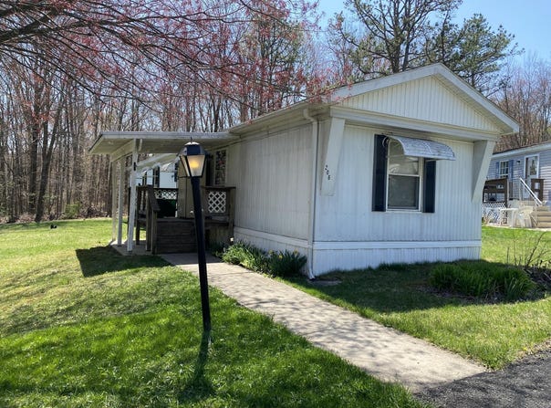 206 Creekside Manor Drive, Lehighton, PA 18235