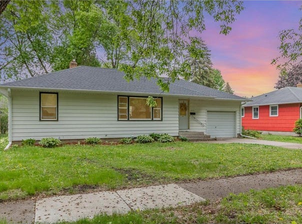 1610 Knight Avenue N, Glencoe, MN 55336