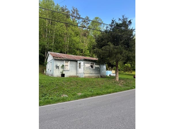 817 Emily Creek Rd., Pilgrim, KY 41250