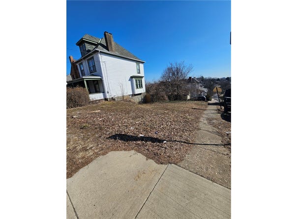 1329 Rockland Ave, Beechview, PA 15216