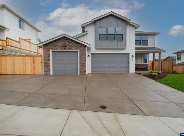 Model C Ballyntyne Rd S, Salem, OR 97302