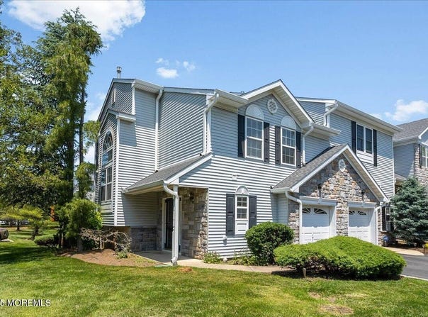 24 Hanna Lane, Laurence Harbor, NJ 08879