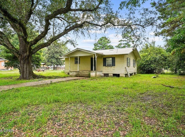 719 E Nebraska Avenue, Bonifay, FL 32425