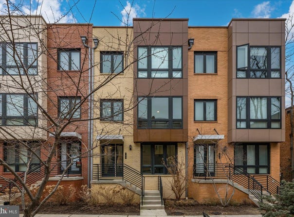 105 CAMBRIA Walk, ALEXANDRIA, VA 22304