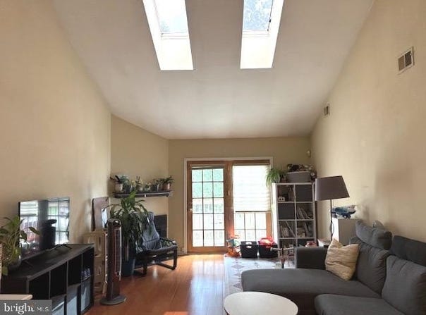 1137 TRISTRAM CIRCLE, MANTUA, NJ 08051