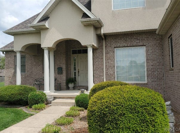 1932 Mimosa Court, Lebanon, MO 65536