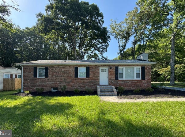 894 MARLBORO ROAD, LOTHIAN, MD 20711