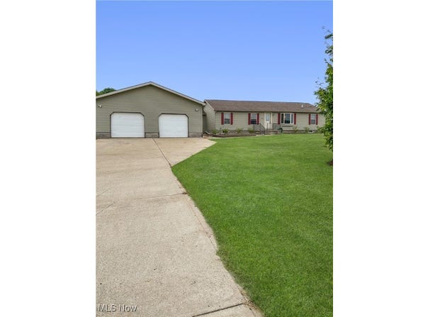 4182 Reger Road, Conneaut, OH 44030
