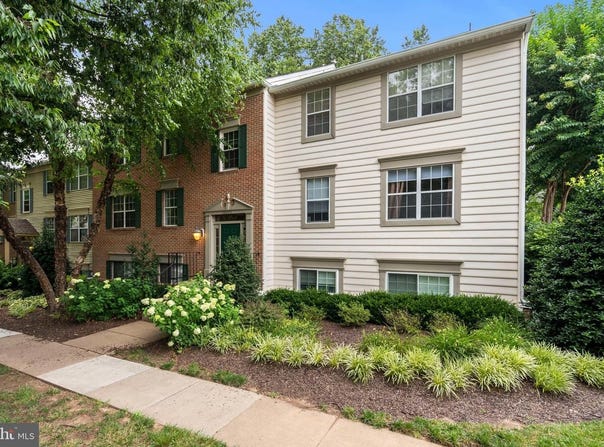 12023 GOLF RIDGE CT #201, FAIRFAX, VA 22033