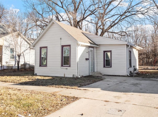 616 3rd Street, Perry, IA 50220