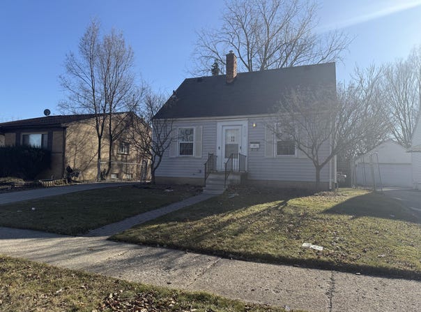 18996 Washtenaw Street, Harper Woods, MI 48225