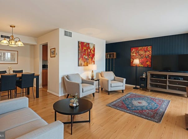 6994 HANOVER PARKWAY, GREENBELT, MD 20770